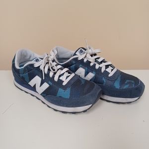 NEW BALANCE navy blue camo sneaker